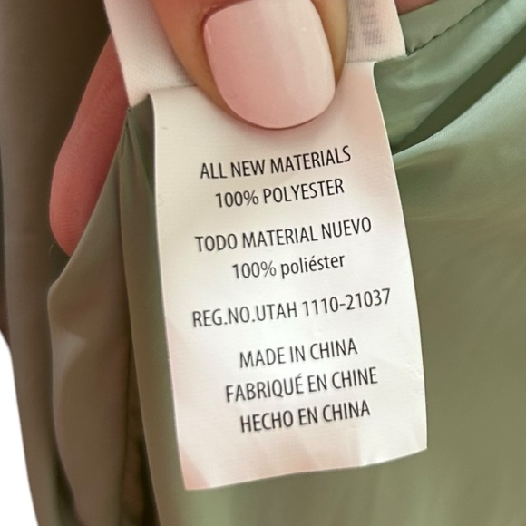 Disney Parks “The Haunted Mansion” Sherpa, Cropped Jacket - NWT, Size L, Multi - Picture 16 of 17